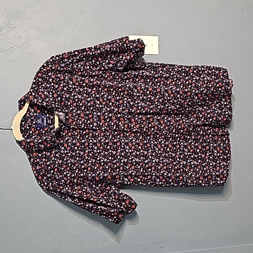 Short sleeved floral button up shirt.  #1124